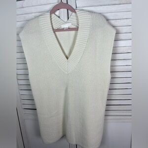 H & M sweater vest Large